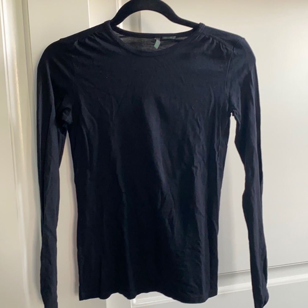 black benetton long sleeve